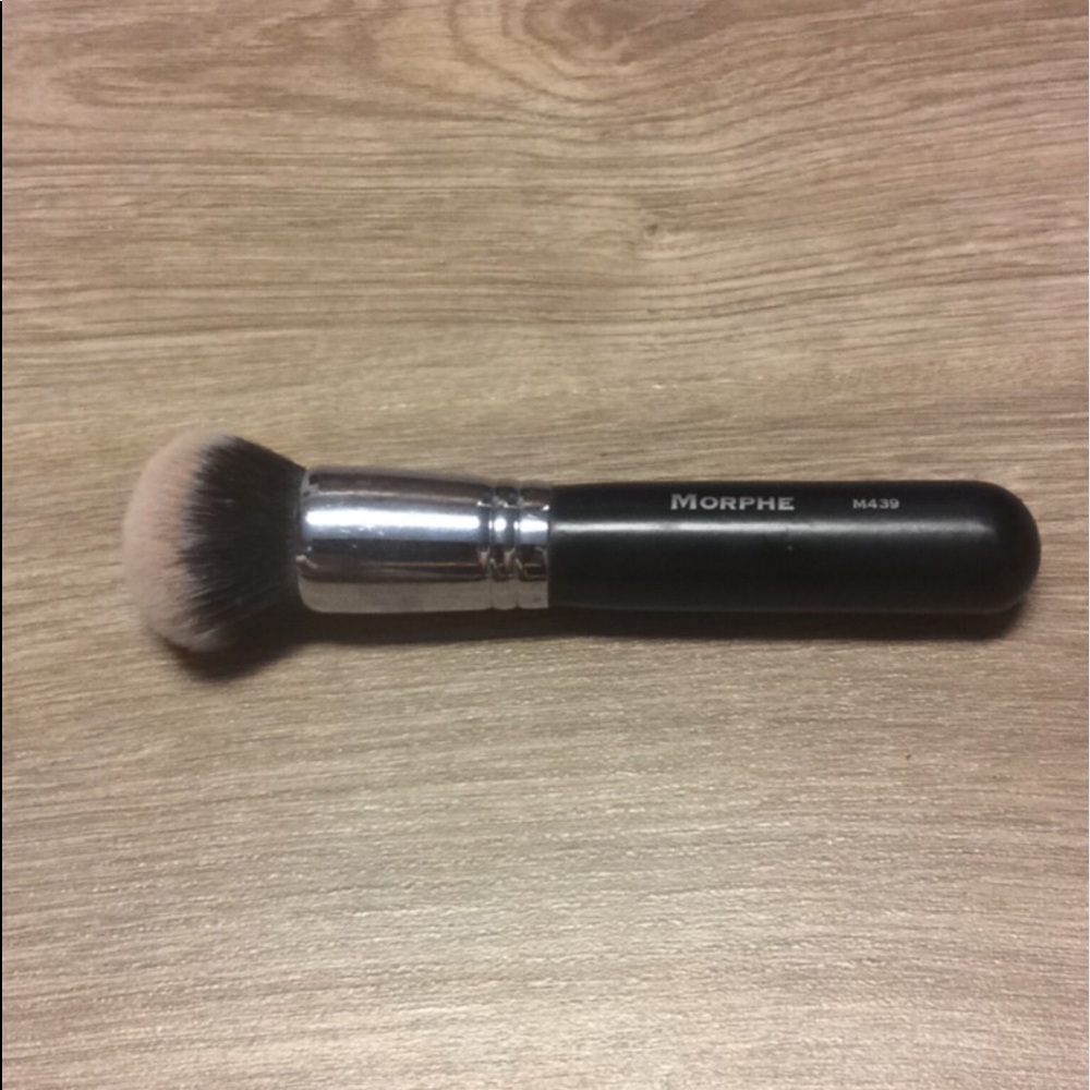 Morphe m439 makeup brush